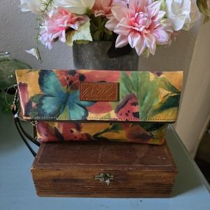NWT Patricia Nash clutch